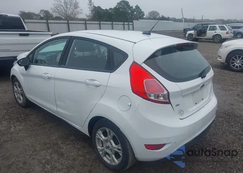 2015 Ford Fiesta Se z USA, uszkodzony, nr VIN 3FADP4EJ4FM204866